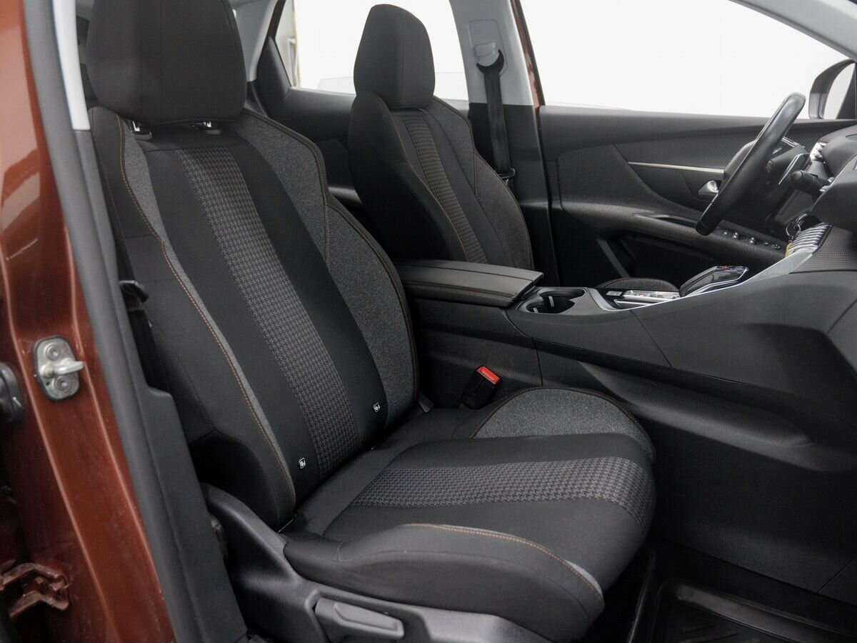 Купить Peugeot 3008, 2018, 55 000 км, фото №8