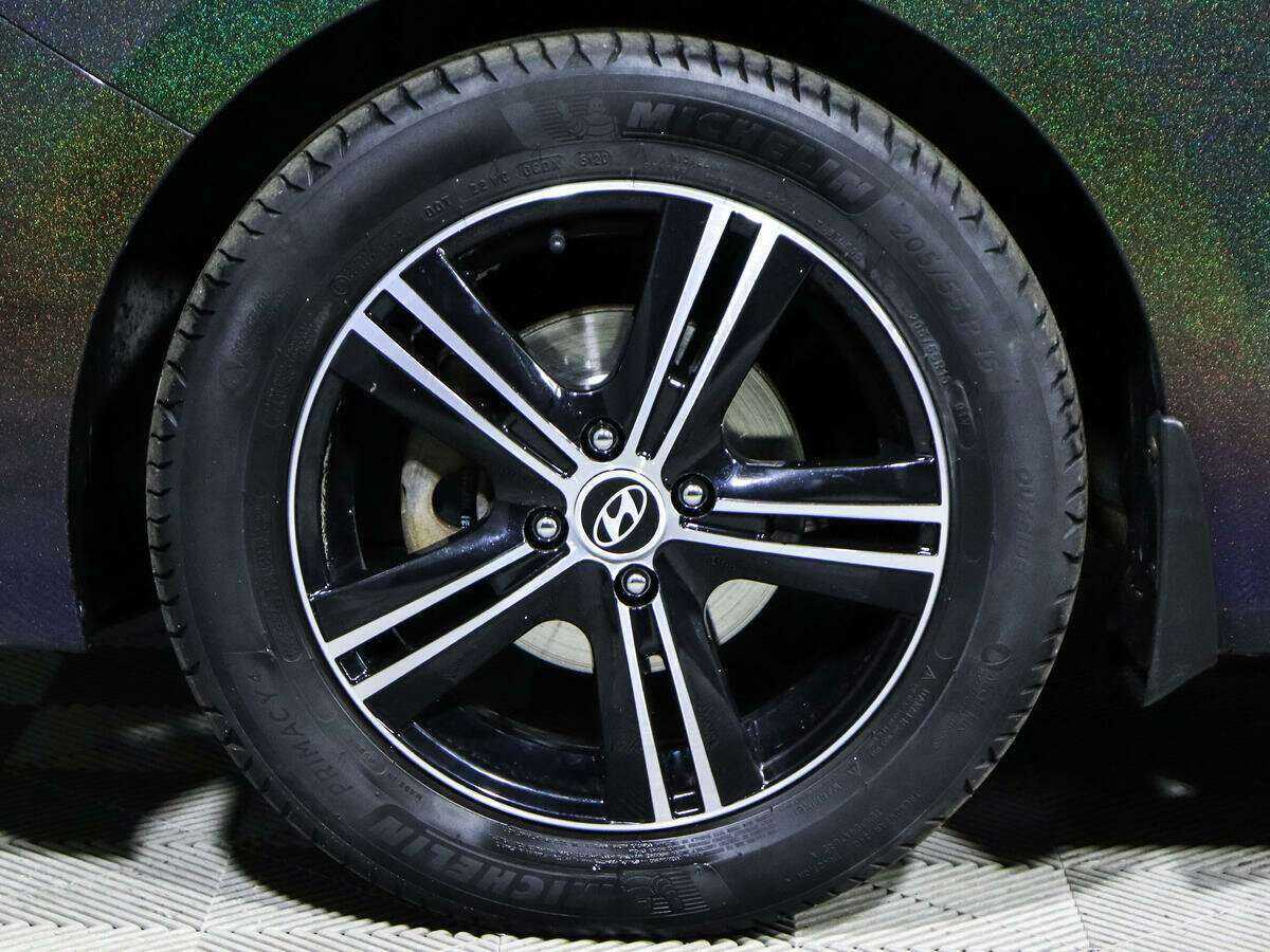 Купить Hyundai Solaris, 2017, 113 658 км, фото №17