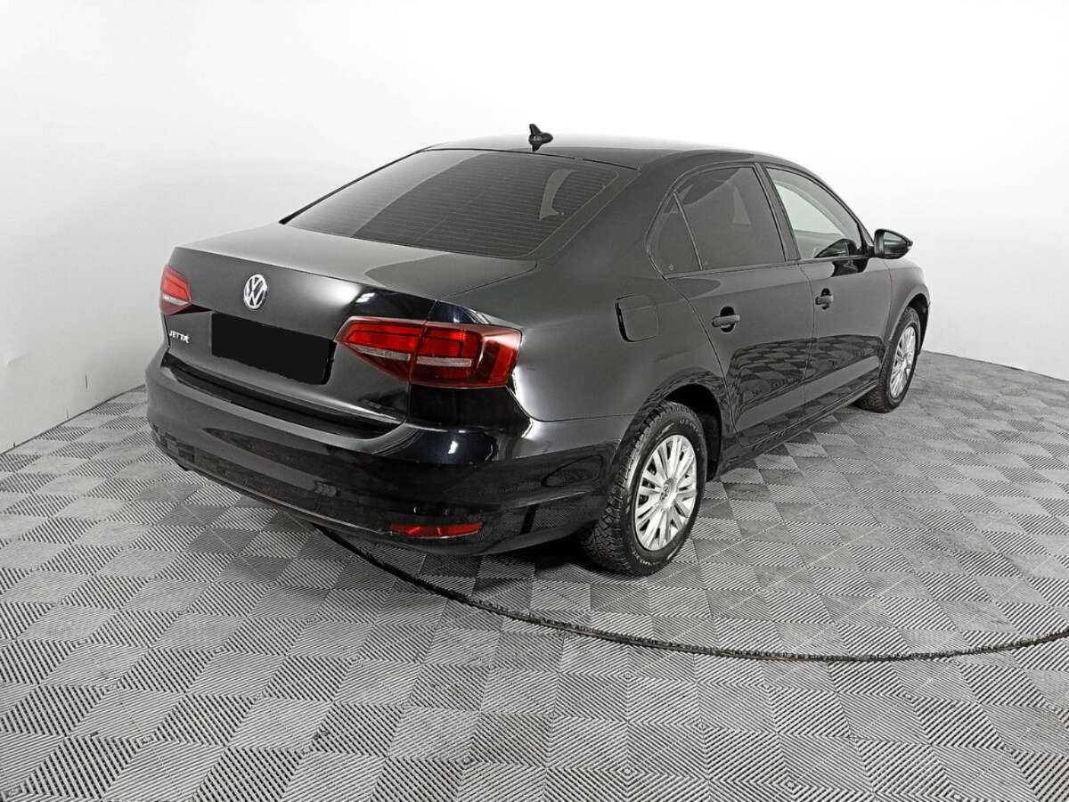 Купить Volkswagen Jetta, 2018, 122 680 км, фото №4