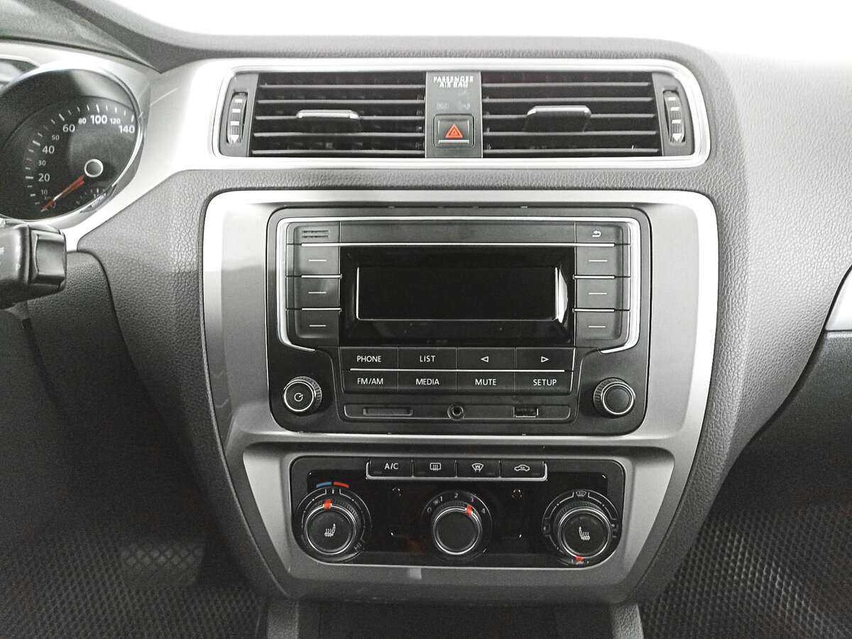 Купить Volkswagen Jetta, 2018, 122 680 км, фото №14