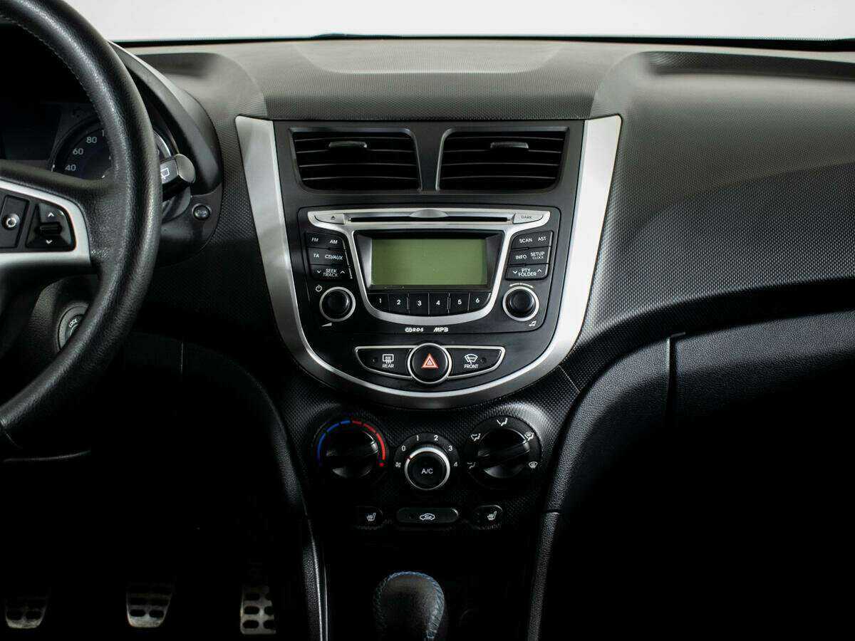 Купить Hyundai Solaris, 2012, 159 677 км, фото №9