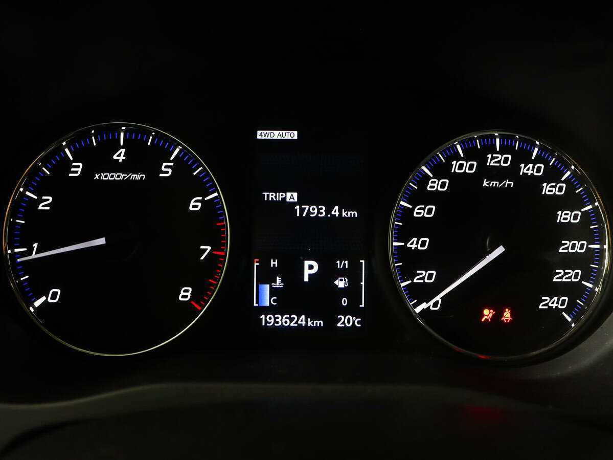 Купить Mitsubishi Outlander, 2017, 193 623 км, фото №9