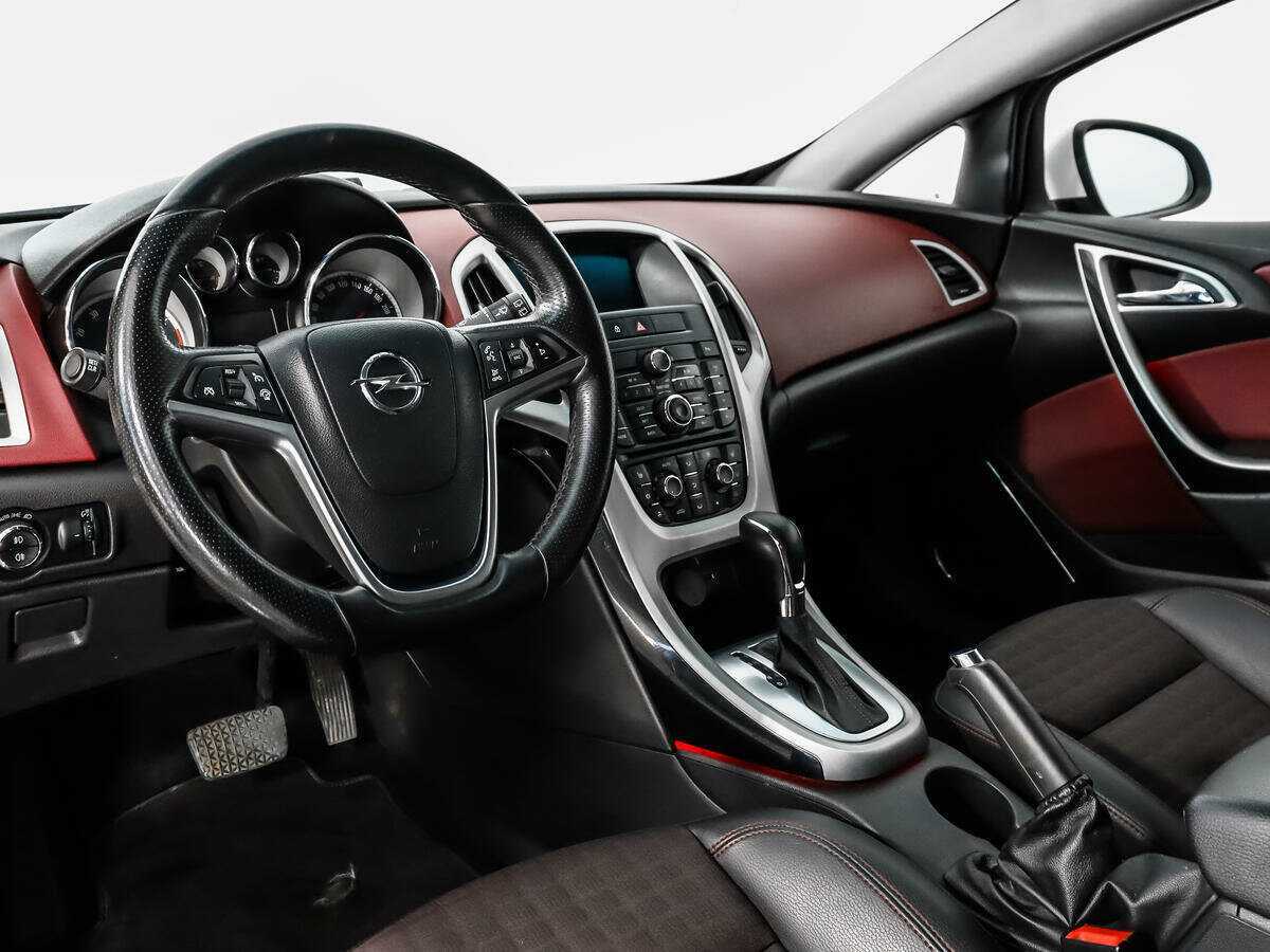 Купить Opel Astra GTC, 2012, 197 625 км, фото №9