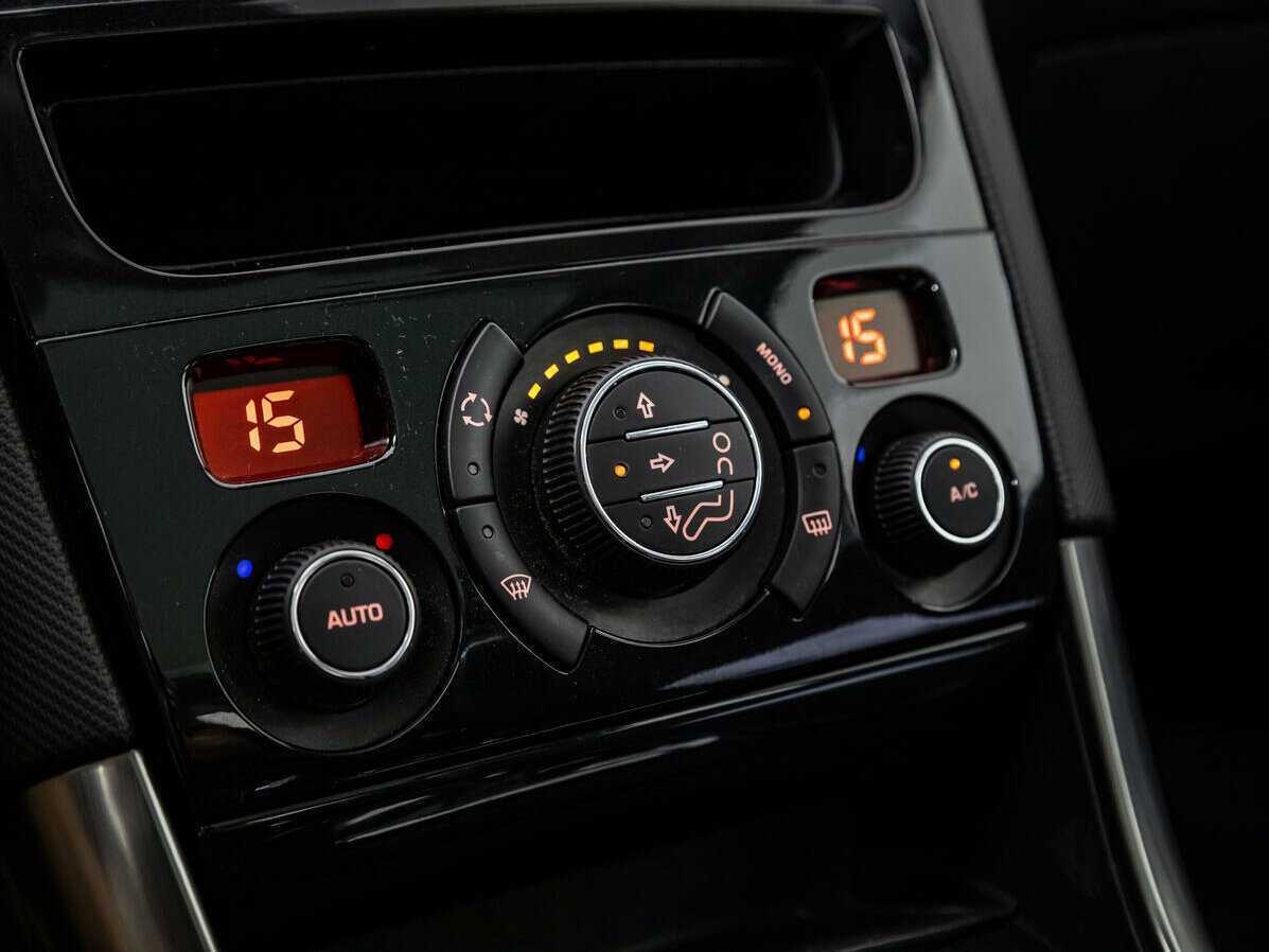 Купить Peugeot 308, 2013, 82 635 км, фото №16