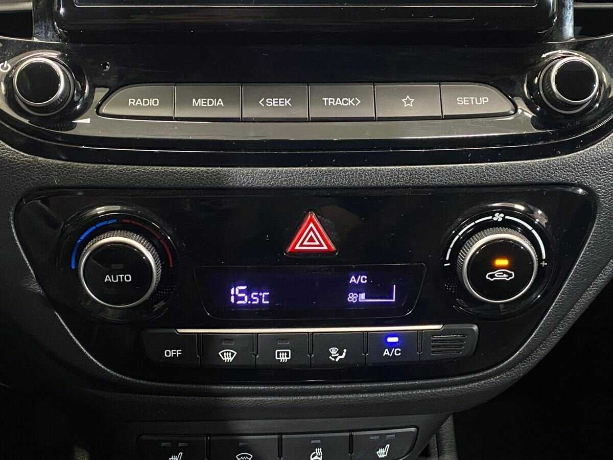 Купить Hyundai Solaris, 2020, 72 329 км, фото №15