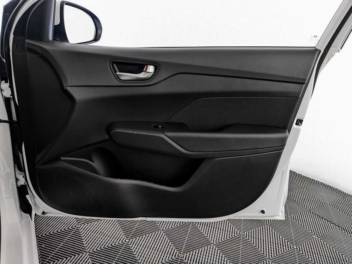 Купить Hyundai Solaris, 2022, 8 228 км, фото №20