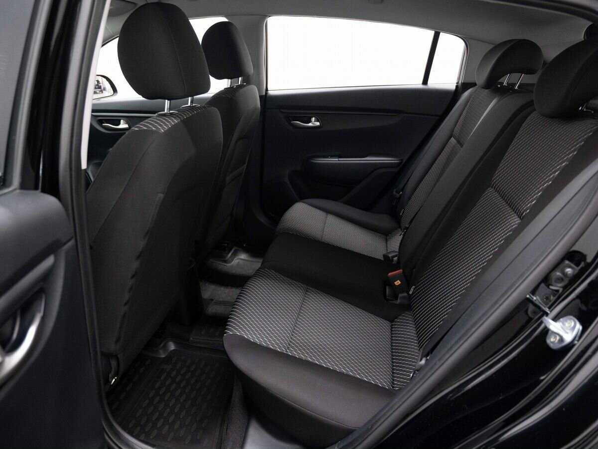 Купить Kia Rio X-Line, 2018, 141 525 км, фото №9