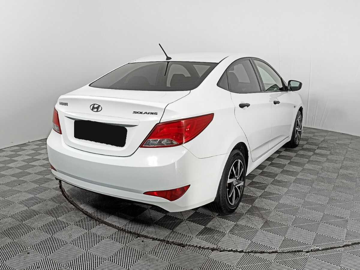 Купить Hyundai Solaris, 2015, 106 302 км, фото №4