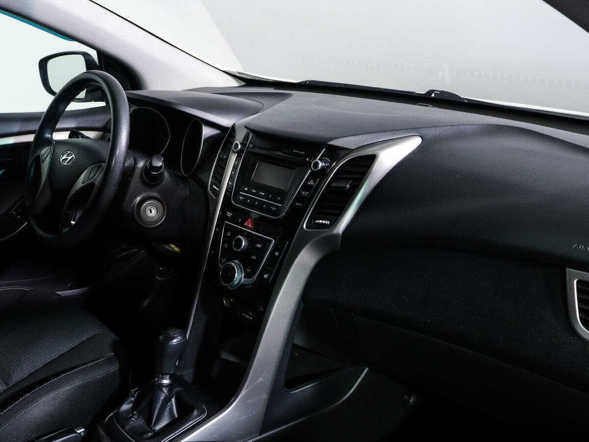 Купить Hyundai i30, 2013, 218 378 км, фото №9