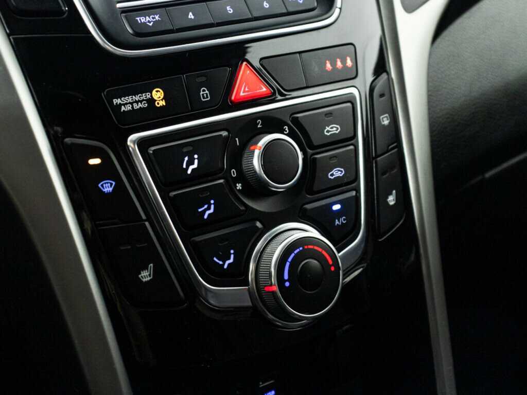 Купить Hyundai i30, 2013, 111 338 км, фото №15