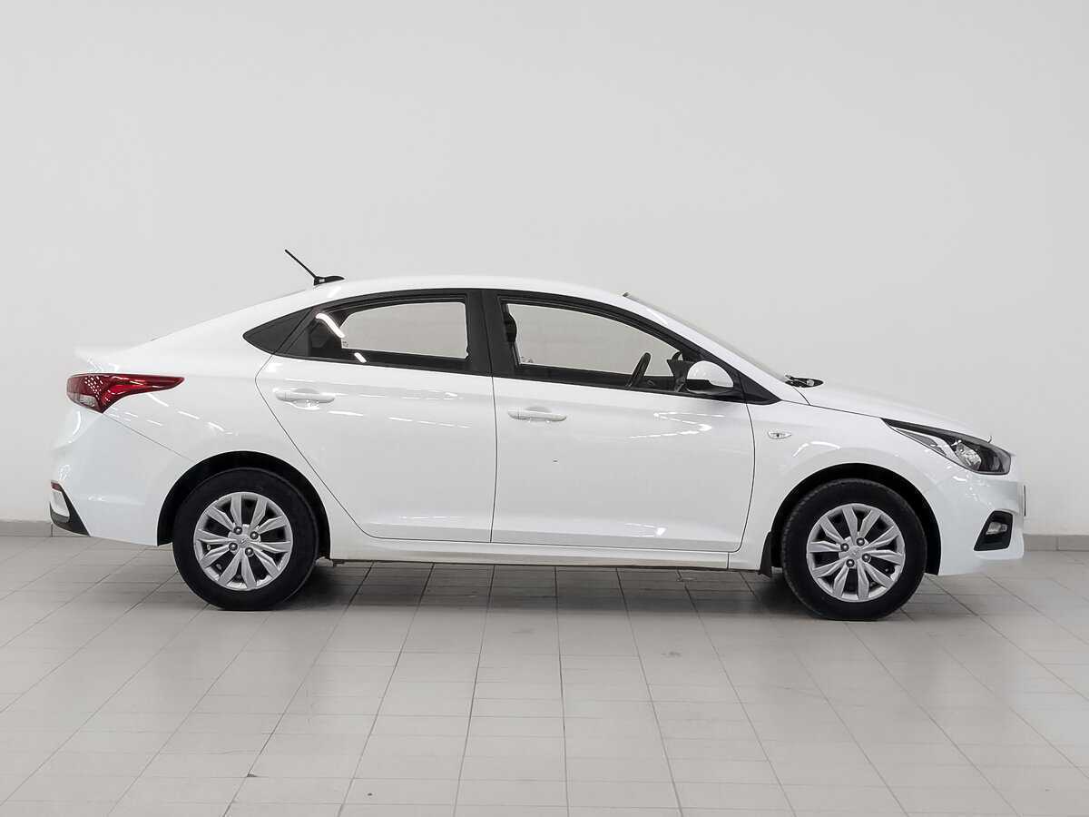 Купить Hyundai Solaris, 2019, 107 966 км, фото №4
