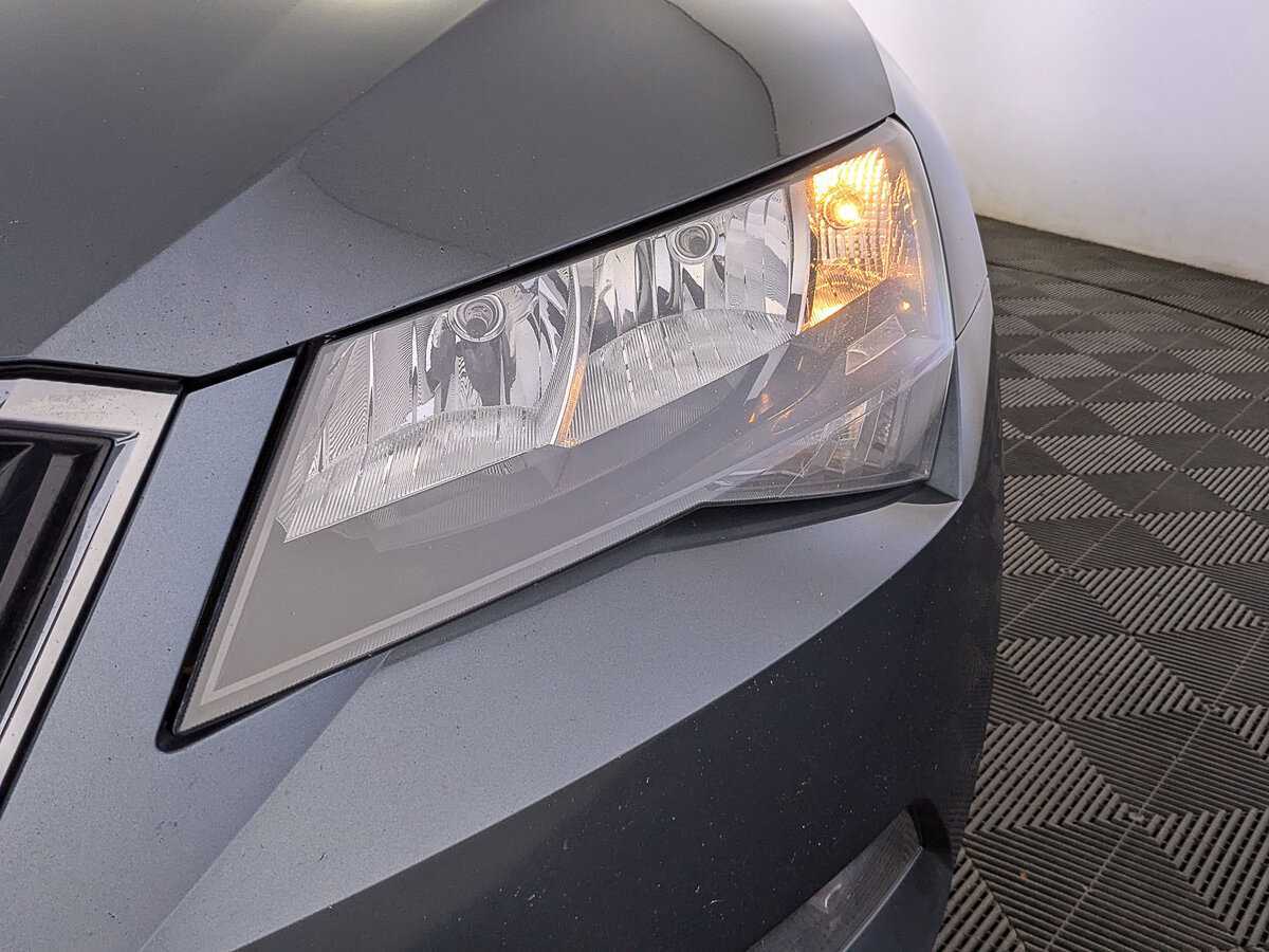 Купить Skoda Superb, 2019, 121 088 км, фото №11