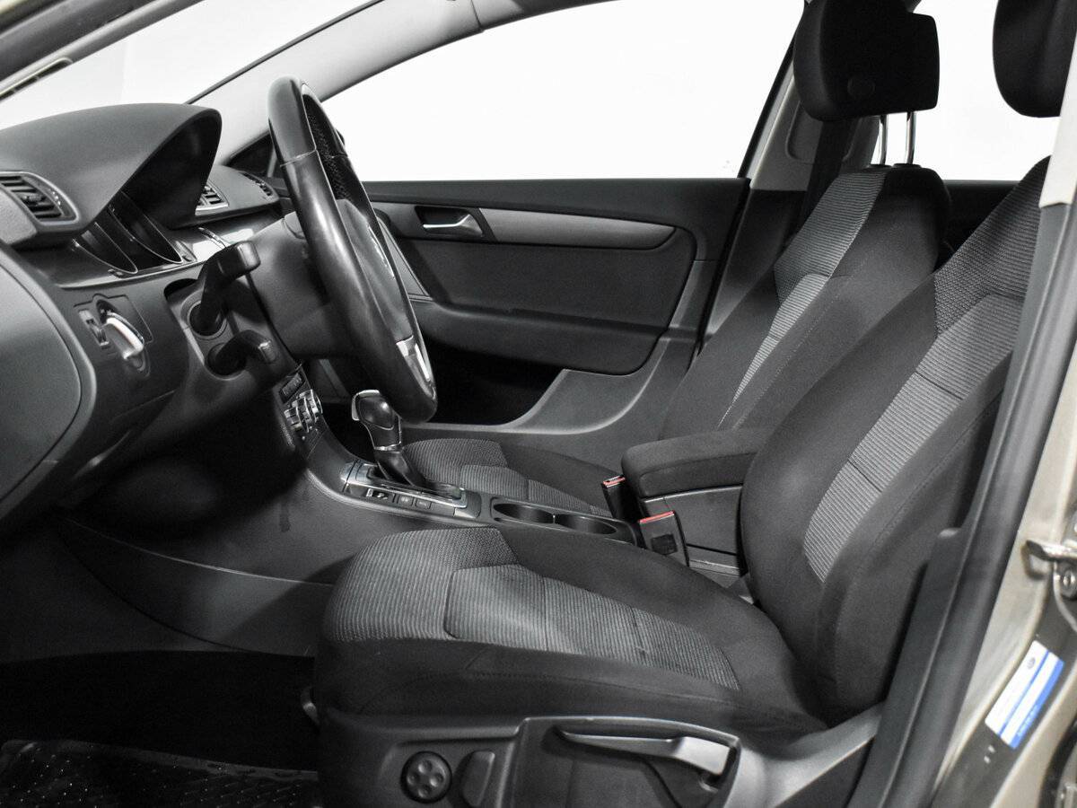 Купить Volkswagen Passat, 2012, 280 564 км, фото №9