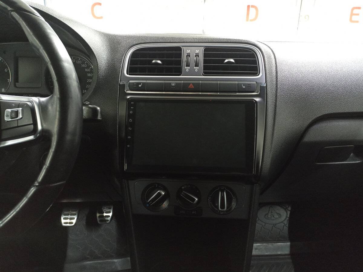 Купить Volkswagen Polo, 2018, 138 300 км, фото №15