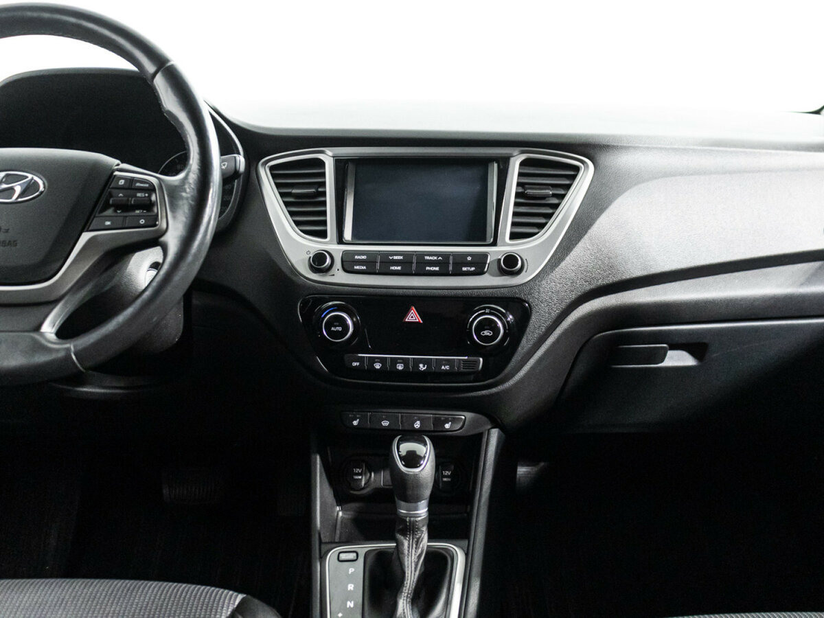 Купить Hyundai Solaris II, 2019, 129 351 км, фото №14