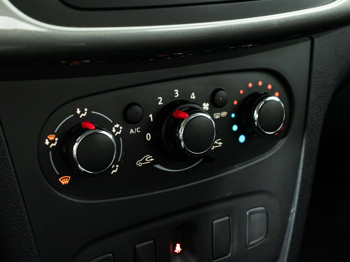 Купить Renault Sandero Stepway II Рестайлинг, 2022, 42 324 км, фото №16