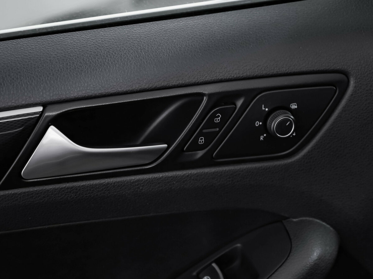 Купить Volkswagen Jetta VI Рестайлинг, 2017, 139 184 км, фото №23